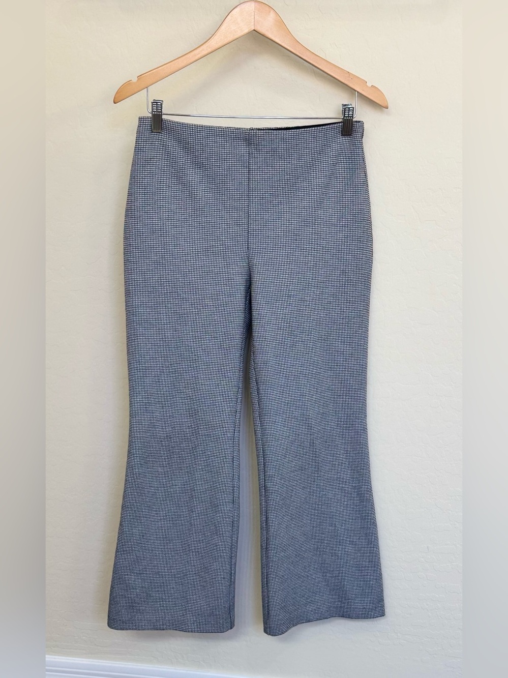 Theory Black & White Houndstooth Knit Cropped Kick Flare Pull On Pants Size M